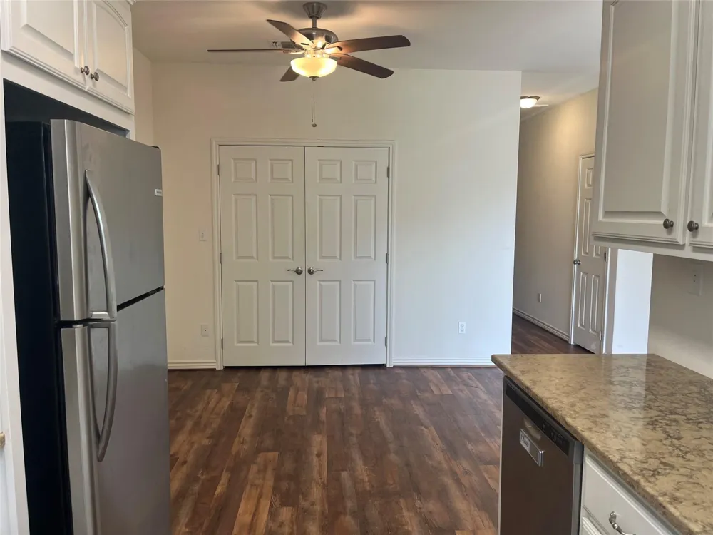 1843 Caroline Lane Sealy, TX 77474
