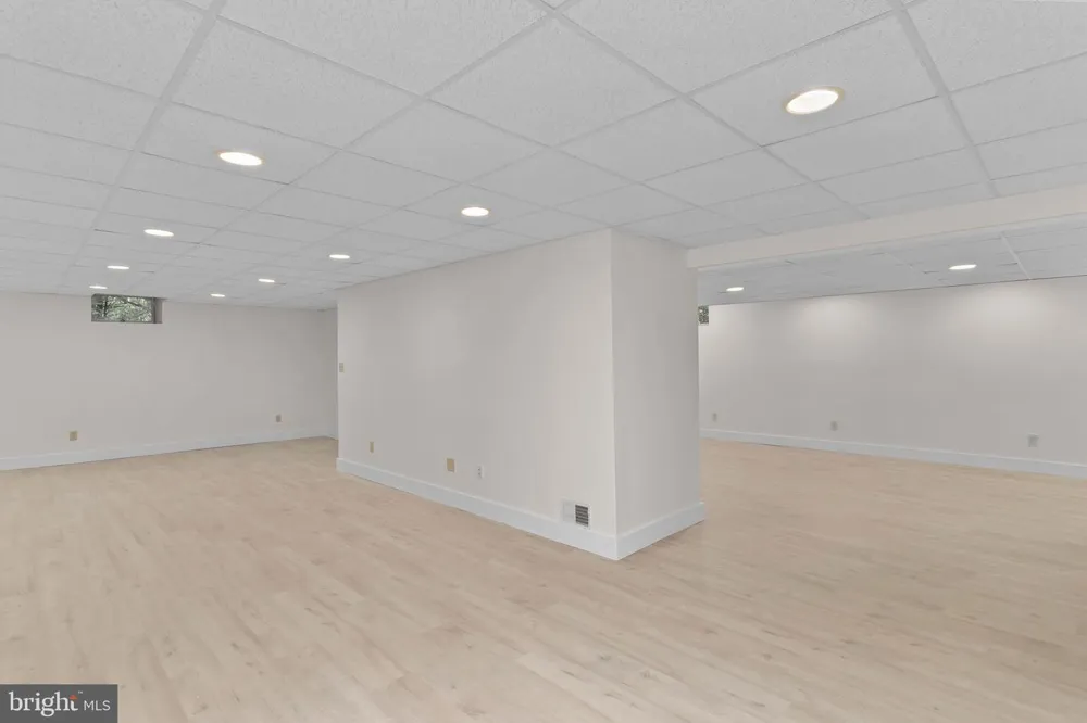 150 LIONS Freehold, NJ 07728