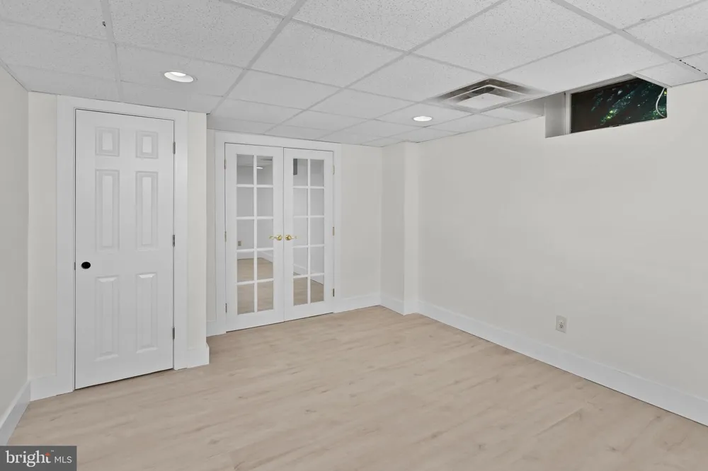150 LIONS Freehold, NJ 07728