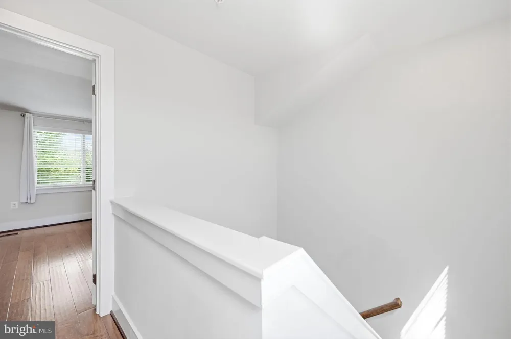 2874 LOWEN ROAD Alexandria, VA 22303
