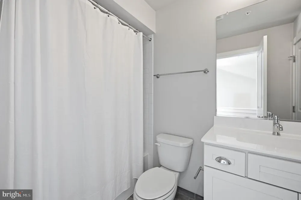 2874 LOWEN ROAD Alexandria, VA 22303