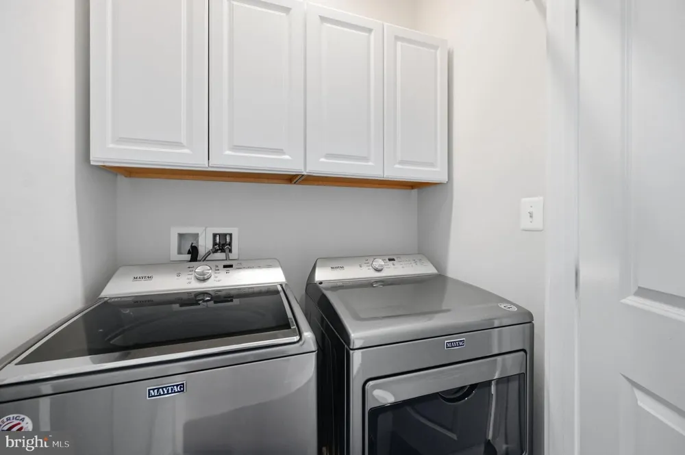 2874 LOWEN ROAD Alexandria, VA 22303