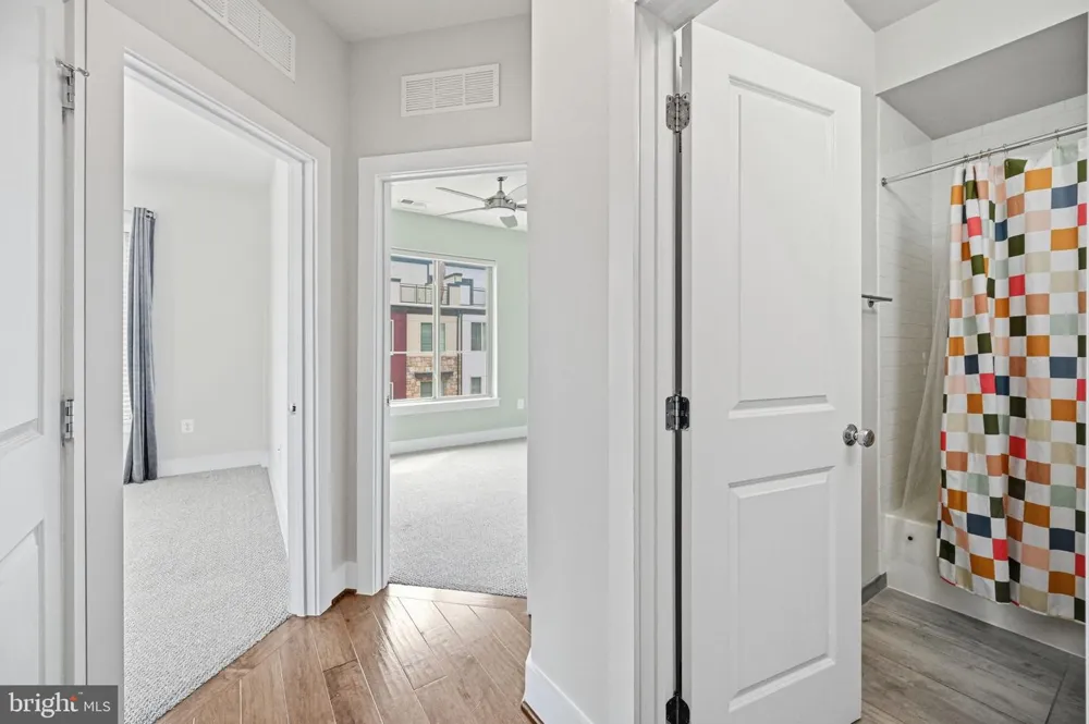 2874 LOWEN ROAD Alexandria, VA 22303