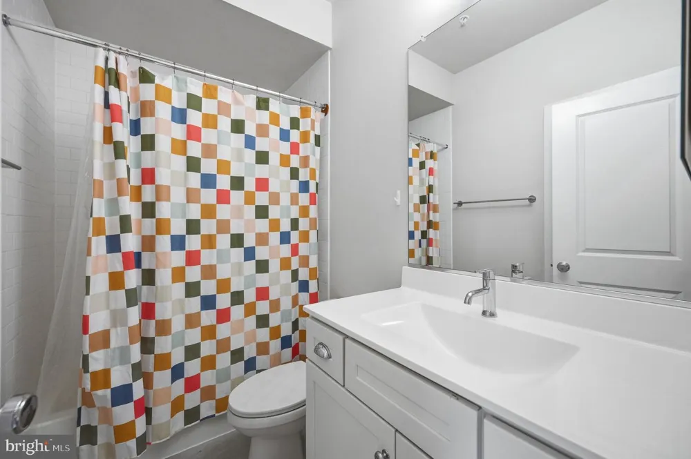 2874 LOWEN ROAD Alexandria, VA 22303