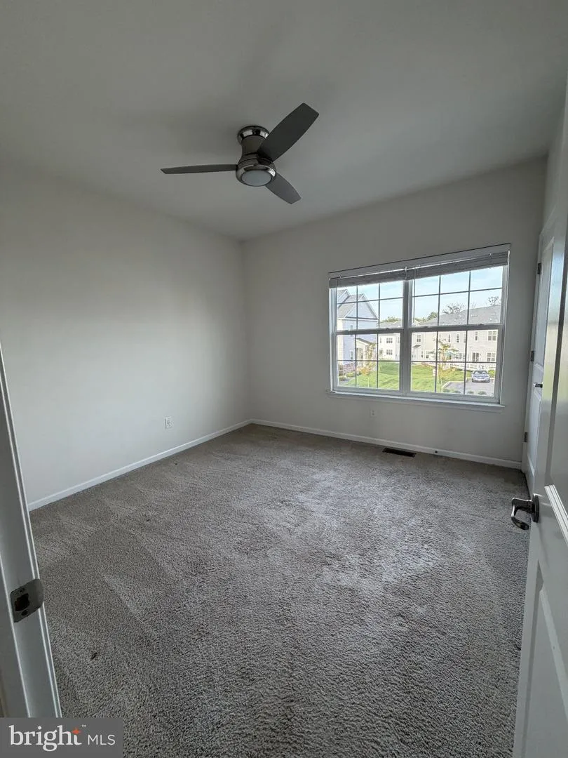 137 GOLDENVALE DRIVE Royersford, PA 19468