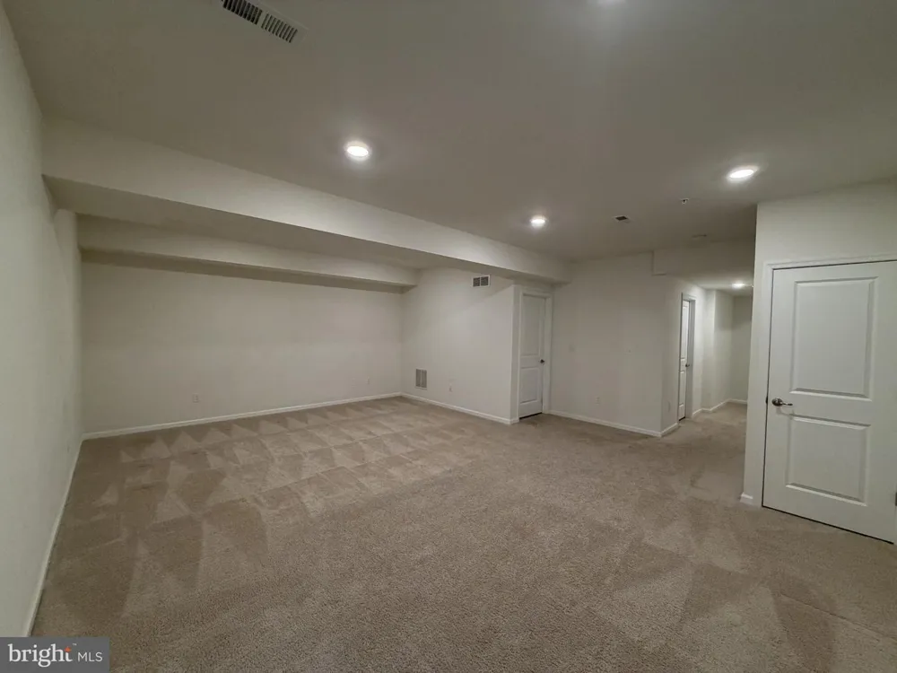 137 GOLDENVALE DRIVE Royersford, PA 19468