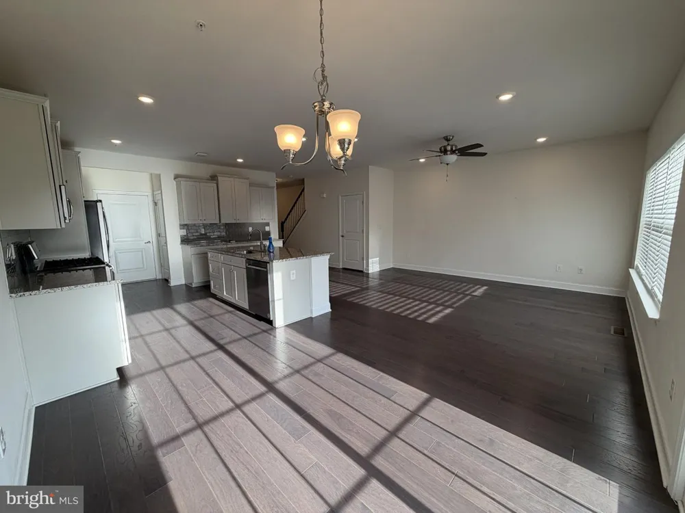 137 GOLDENVALE DRIVE Royersford, PA 19468