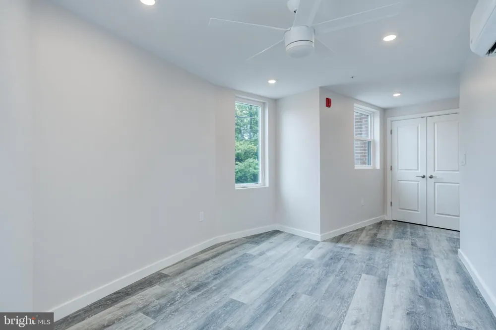 2240 FRANKFORD AVENUE #4 Philadelphia, PA 19125