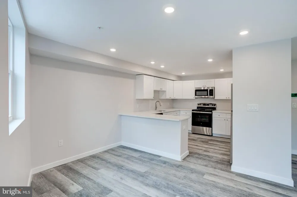 2240 FRANKFORD AVENUE #4 Philadelphia, PA 19125