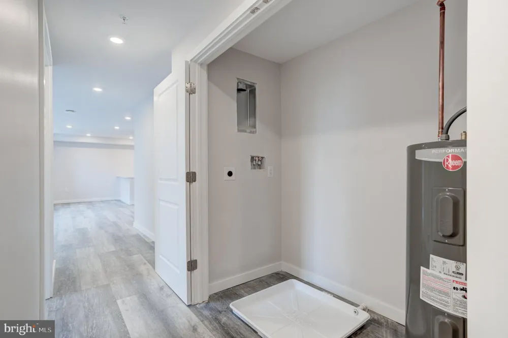 2240 FRANKFORD AVENUE #4 Philadelphia, PA 19125