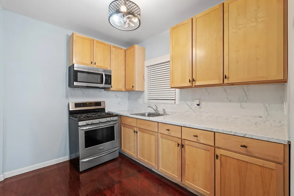 257 KENNEDY BLVD Bayonne, NJ 07002