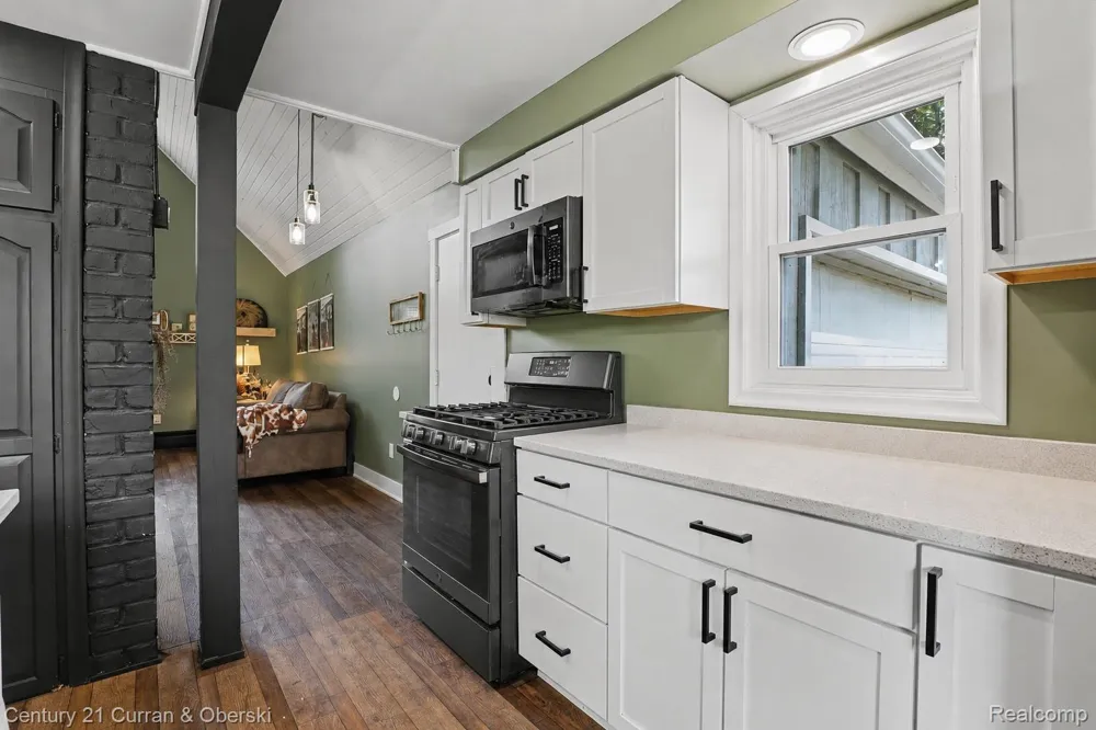 34340 Huron River Drive Huron Charter Township, MI 48164