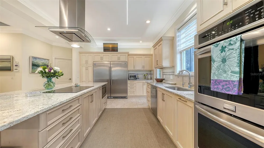 1359 TEAROSE PLACE Sarasota, FL 34239