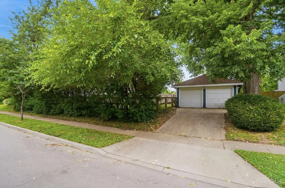 5300 Stewart Avenue Cincinnati, OH 45227