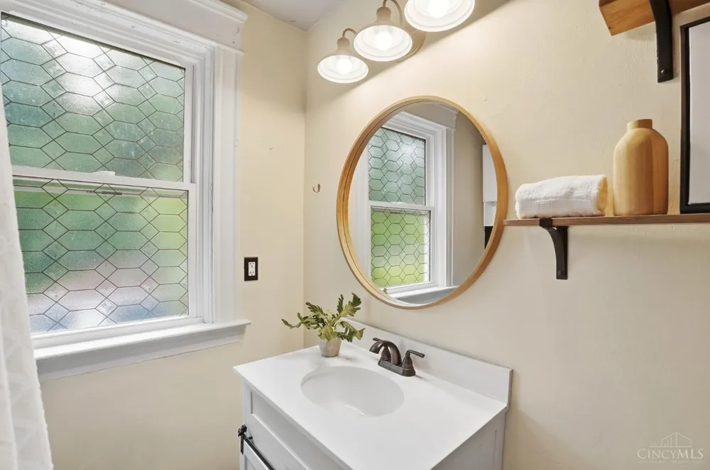 5300 Stewart Avenue Cincinnati, OH 45227