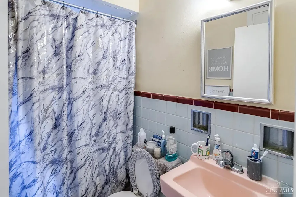 4441 Ridgeview Avenue #1 Cincinnati, OH 45238