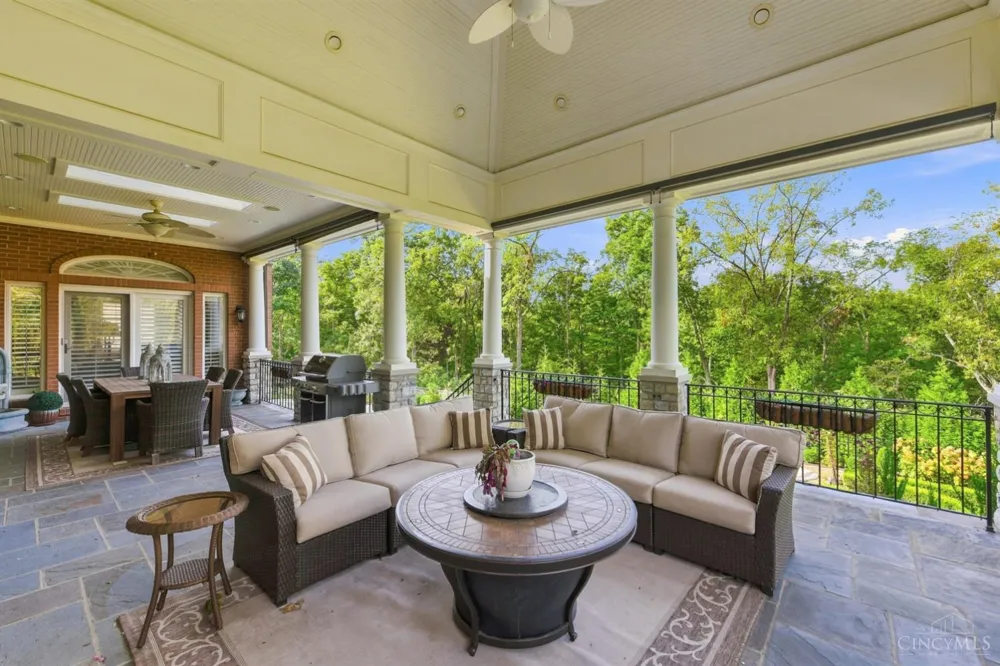 5595 Boomer Road Cincinnati, OH 45247
