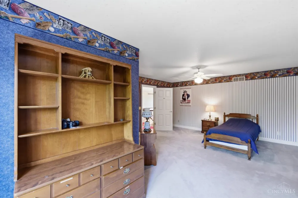 5595 Boomer Road Cincinnati, OH 45247