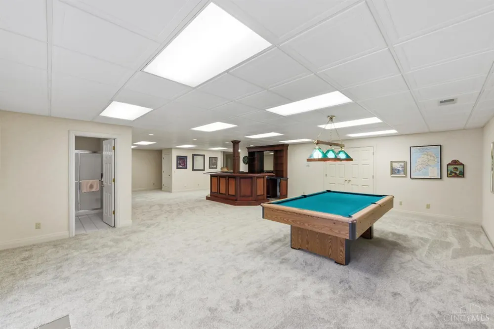 5595 Boomer Road Cincinnati, OH 45247
