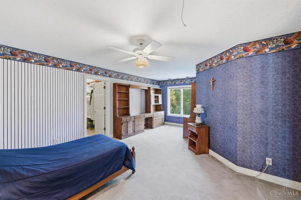5595 Boomer Road Cincinnati, OH 45247