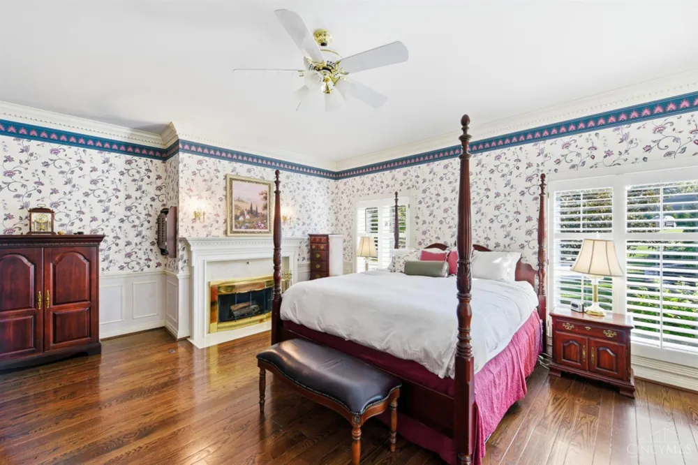 5595 Boomer Road Cincinnati, OH 45247