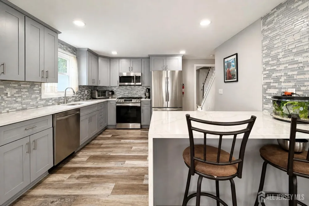 193 Old Road Sewaren, NJ 07077