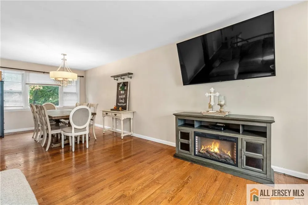 260 Pearl Place South Plainfield, NJ 07080