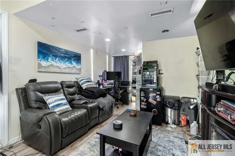 260 Pearl Place South Plainfield, NJ 07080