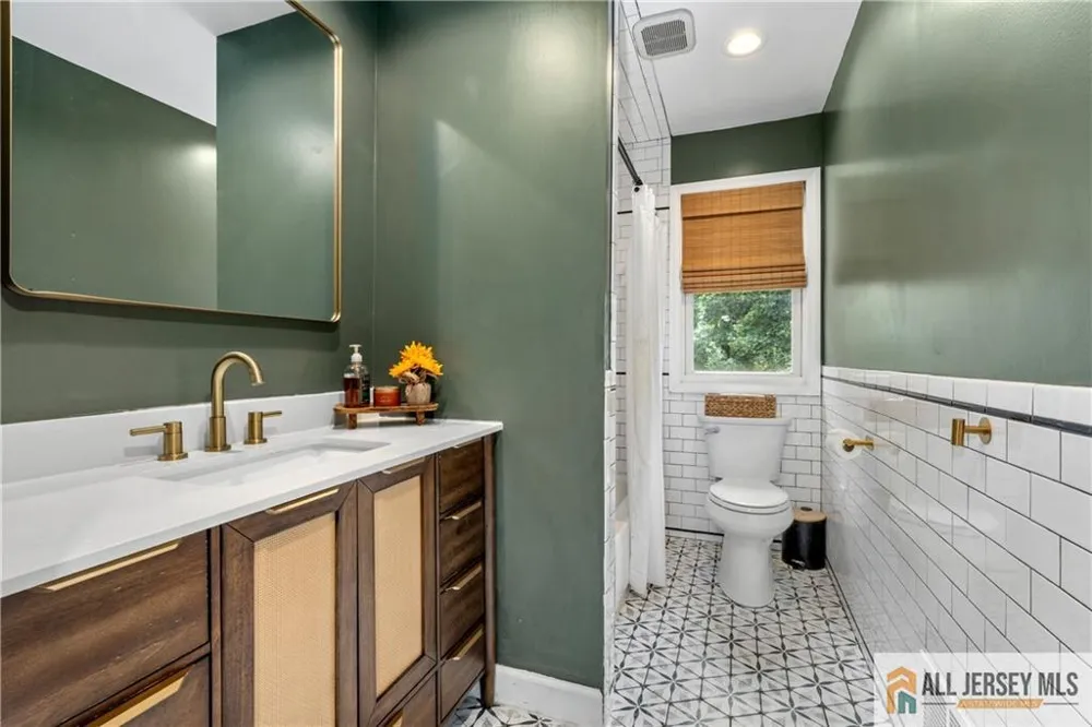 260 Pearl Place South Plainfield, NJ 07080