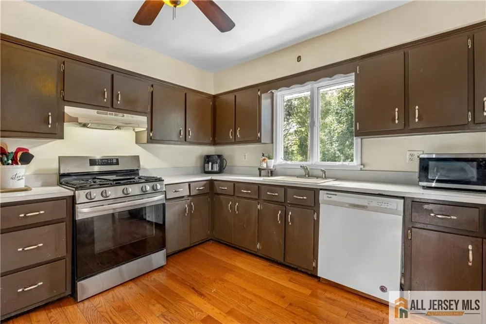 260 Pearl Place South Plainfield, NJ 07080