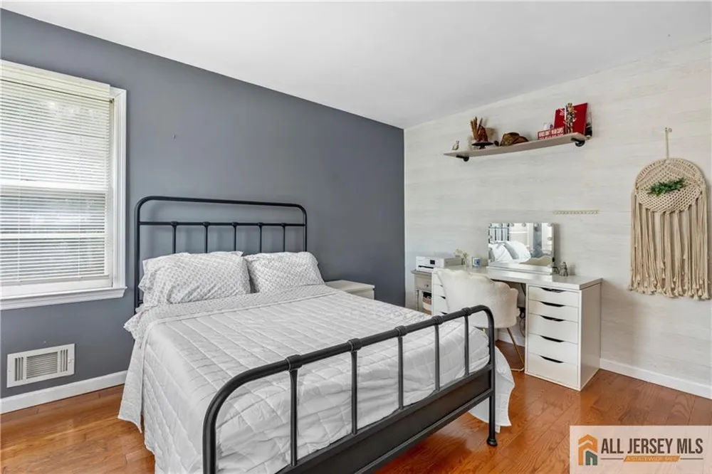 260 Pearl Place South Plainfield, NJ 07080