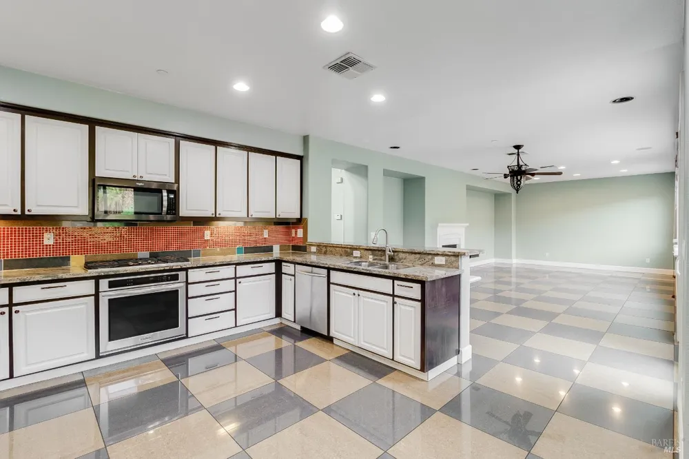 28 Palazzo Way American Canyon, CA 94503