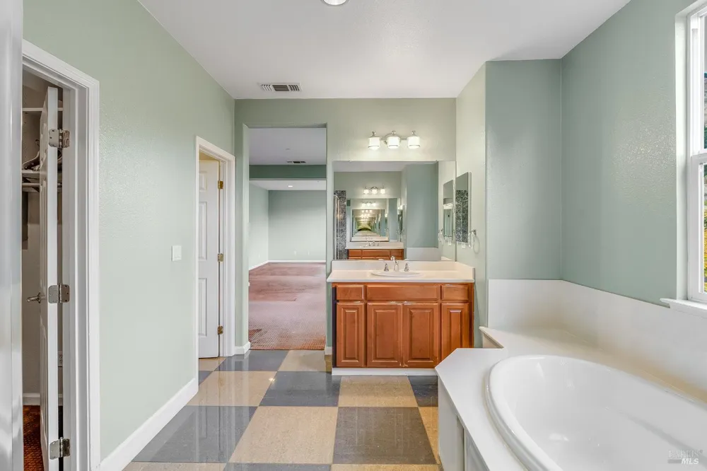 28 Palazzo Way American Canyon, CA 94503