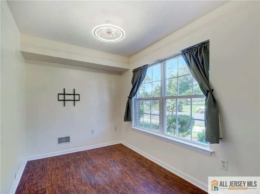 83 Nathan Boulevard #35 