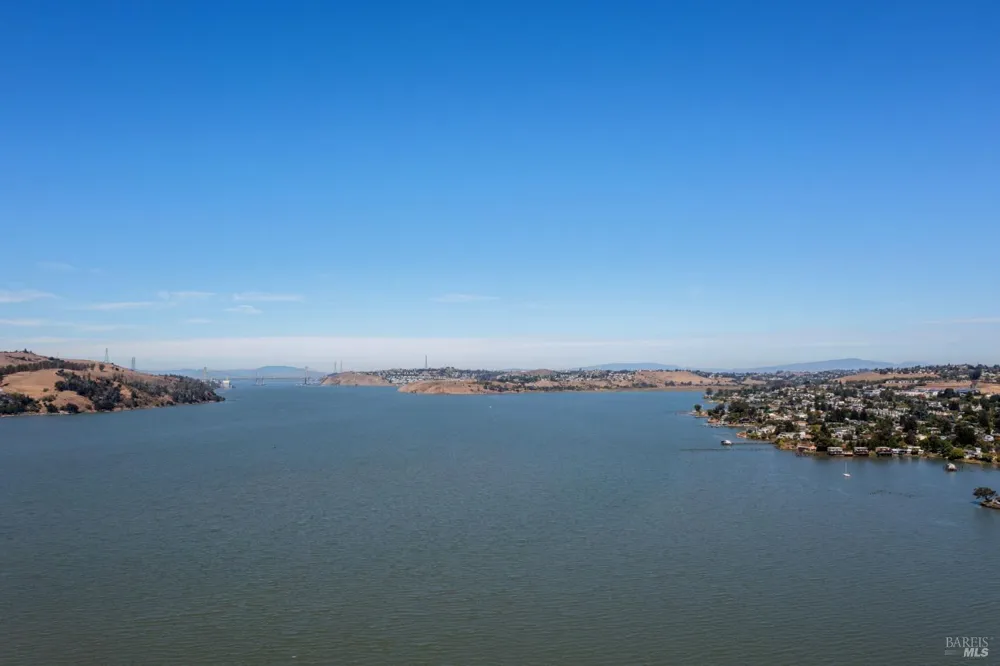 334 1st Street Benicia, CA 94510
