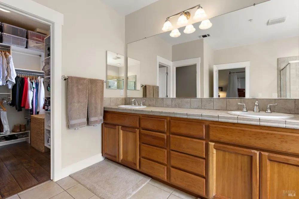 334 1st Street Benicia, CA 94510