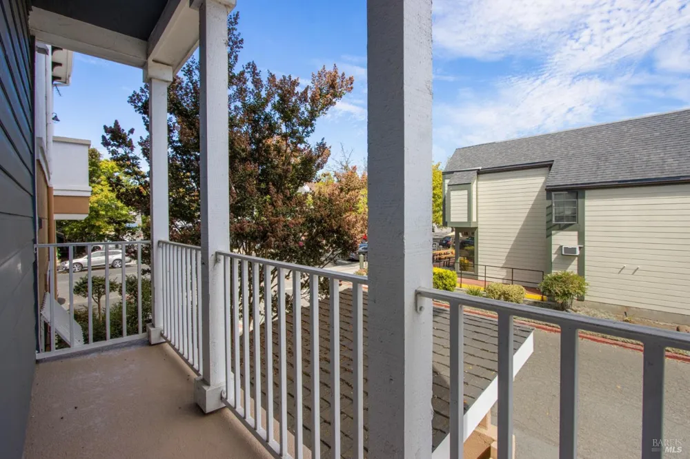 334 1st Street Benicia, CA 94510