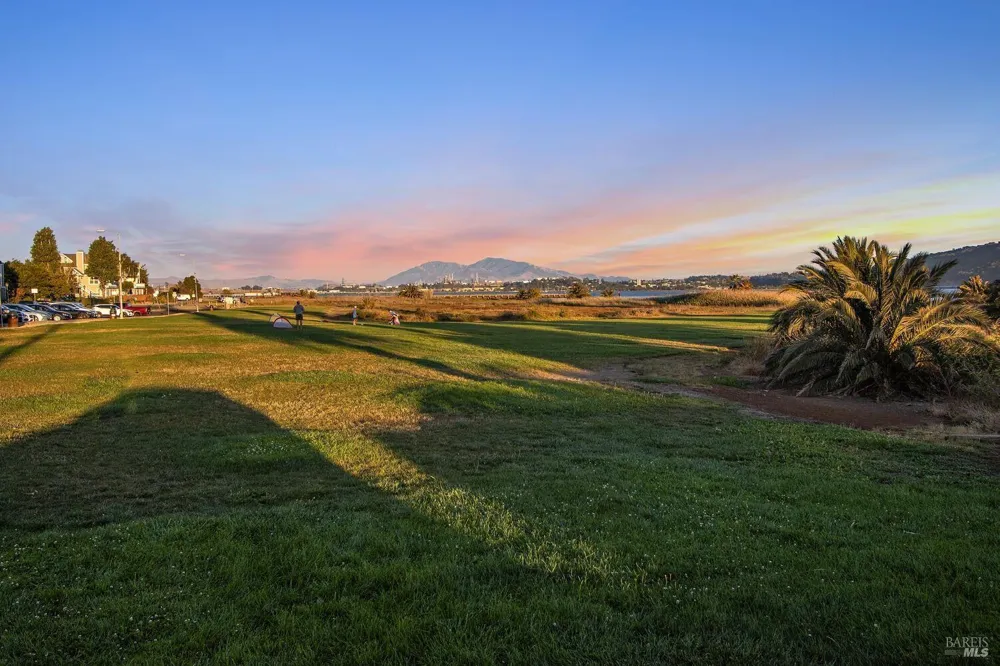334 1st Street Benicia, CA 94510