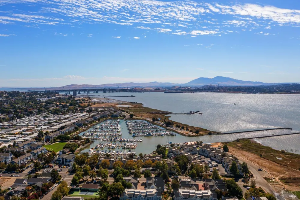 334 1st Street Benicia, CA 94510