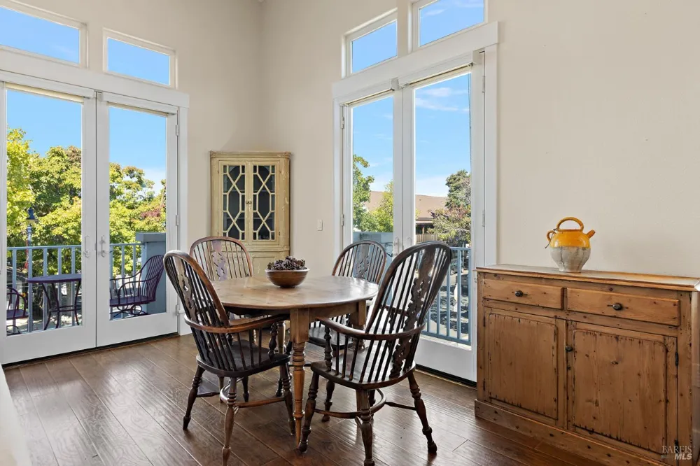 334 1st Street Benicia, CA 94510