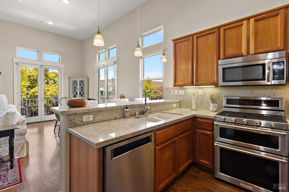 334 1st Street Benicia, CA 94510
