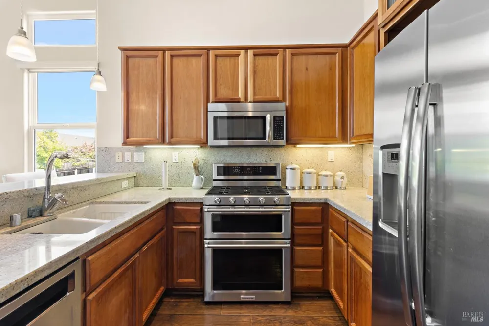 334 1st Street Benicia, CA 94510