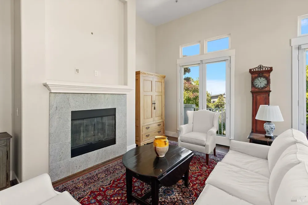 334 1st Street Benicia, CA 94510