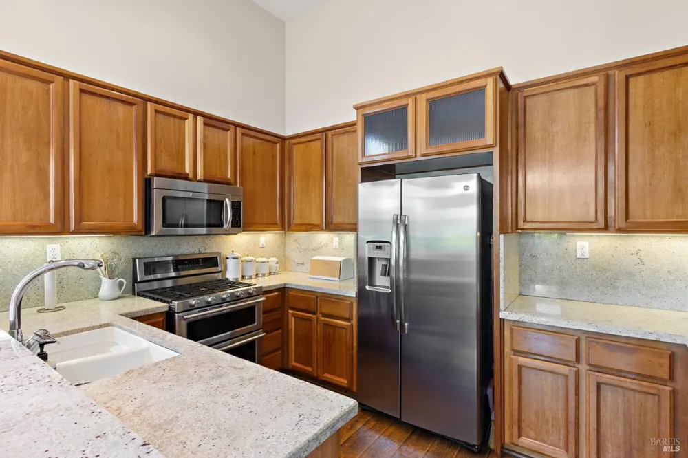 334 1st Street Benicia, CA 94510