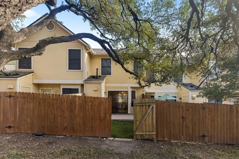 11901 Swearingen Drive #128 Austin, TX 78758