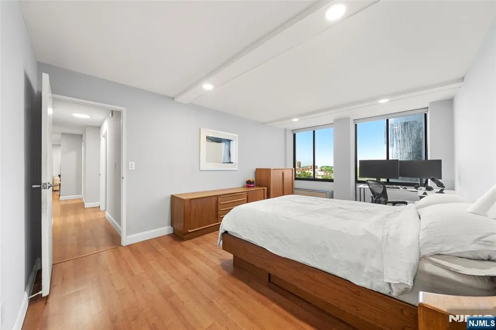 200 Winston Drive 1017 Cliffside Park, NJ 07010