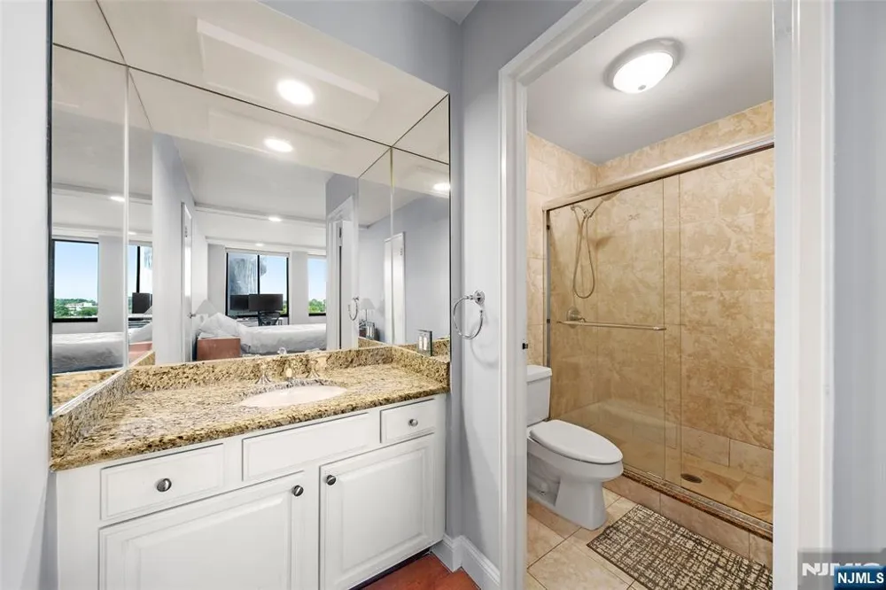 200 Winston Drive 1017 Cliffside Park, NJ 07010