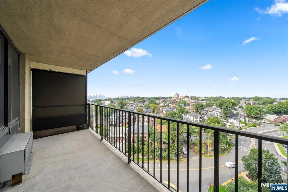 200 Winston Drive 1017 Cliffside Park, NJ 07010