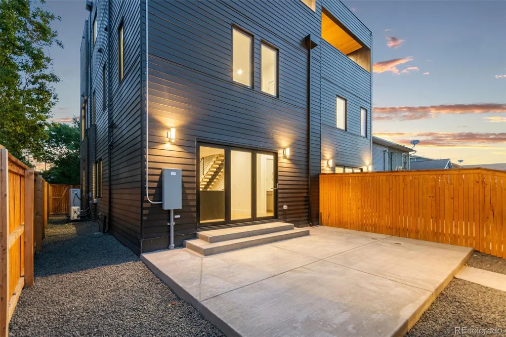 1446 Stuart Street Denver, CO 80204