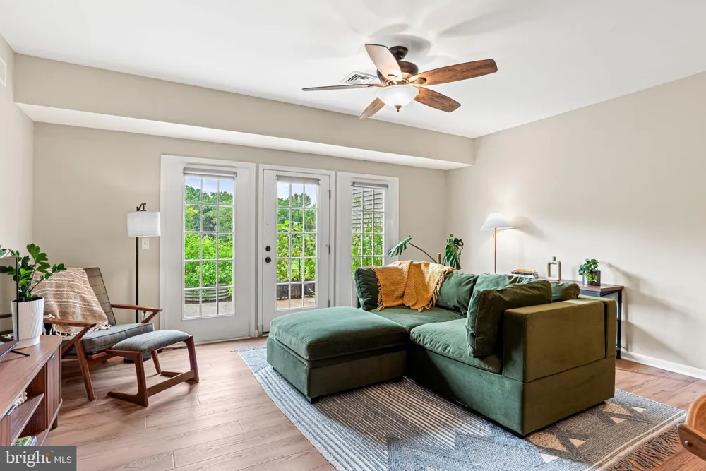 2082 DEER RUN DRIVE Hummelstown, PA 17036